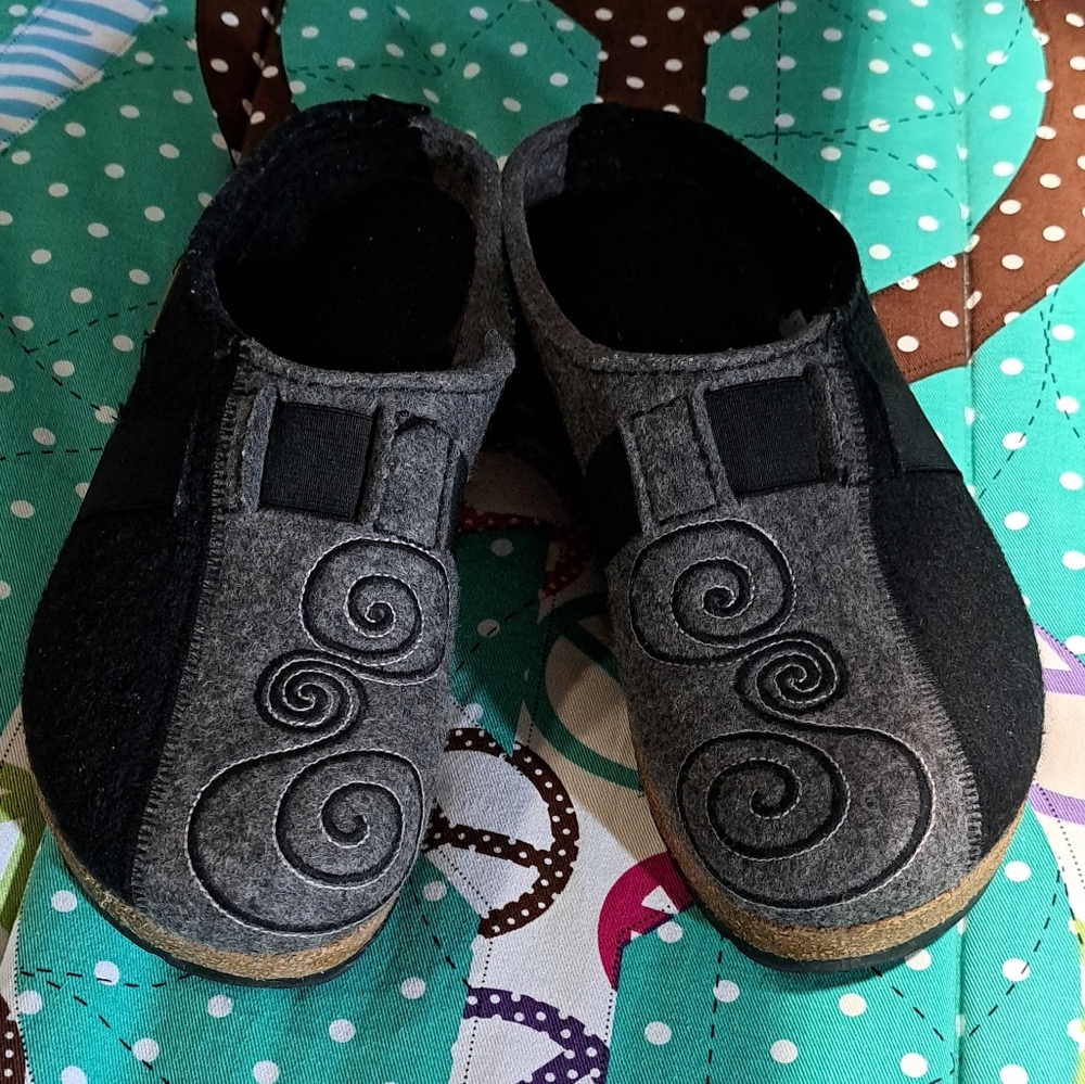 Haflinger Boiled wool cork sole clogs